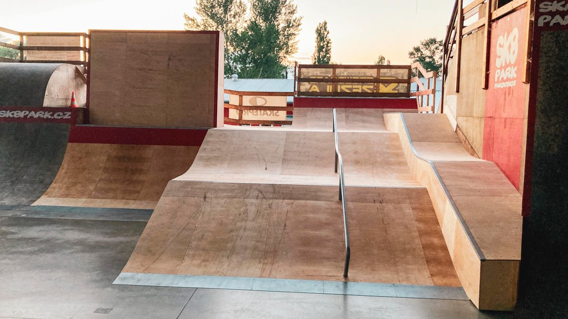 Nové překážky ve skateparku Pardubice