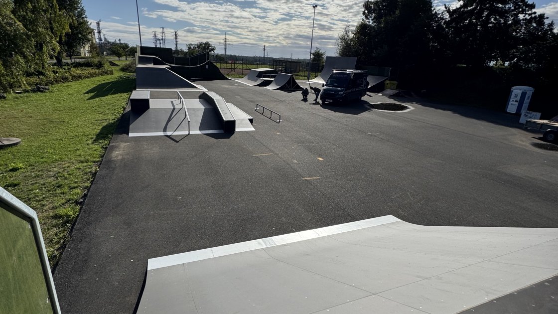 Doplnění nových překážek do skateparku ve městě Vítkov